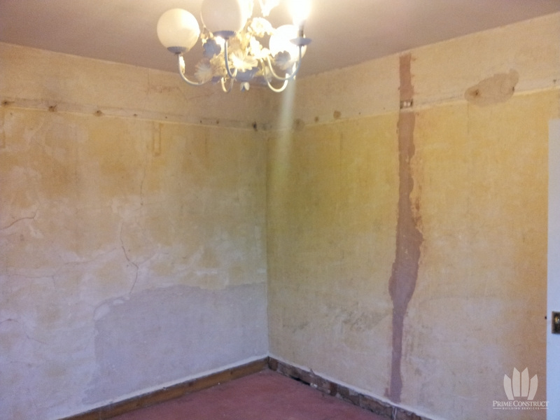 Room corner during wall preparation